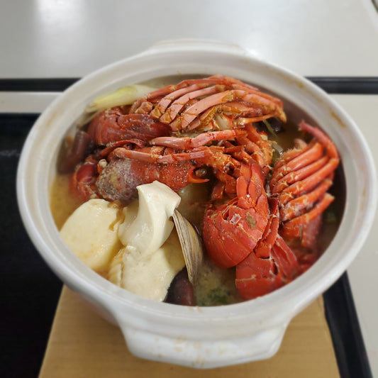 伊勢えび鍋セット（ピリ辛・味噌味）